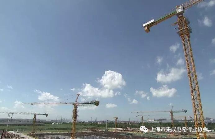 【协会会员】华虹无锡项目钢屋架吊装顺利进行